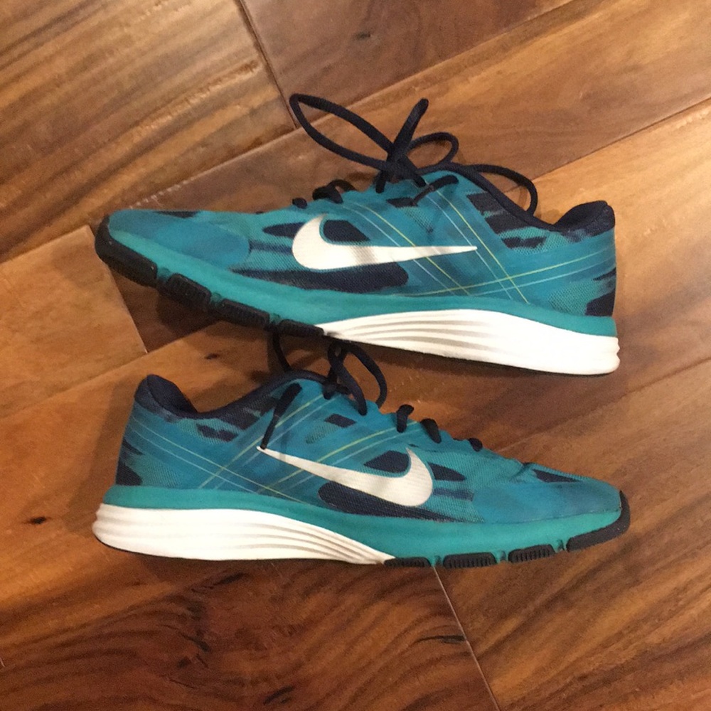 nike training sneakers